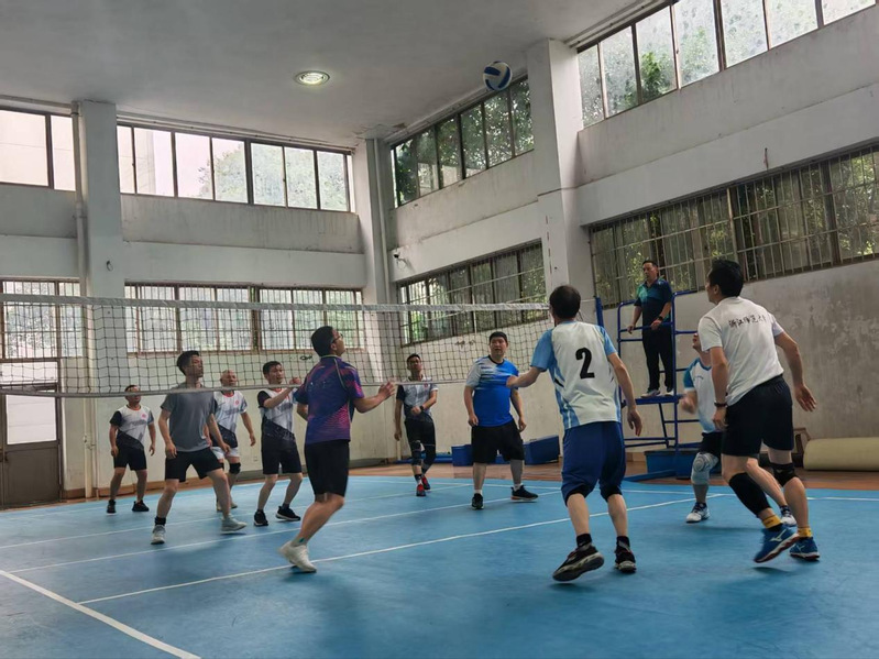 以球会友，“扣”响激情：“万境...